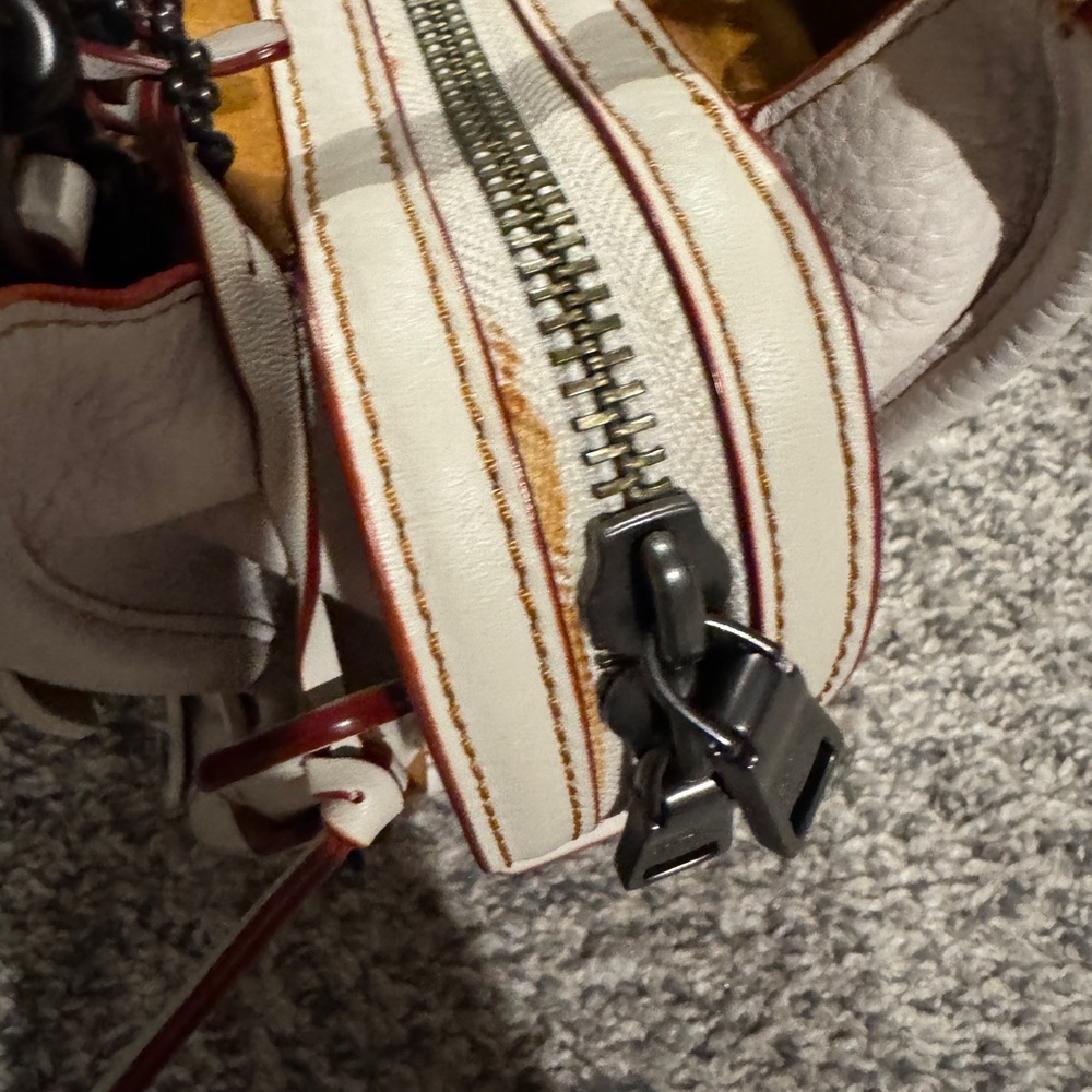 Coach Wild Tea Rose Rogue 25 - Picture 9 of 14